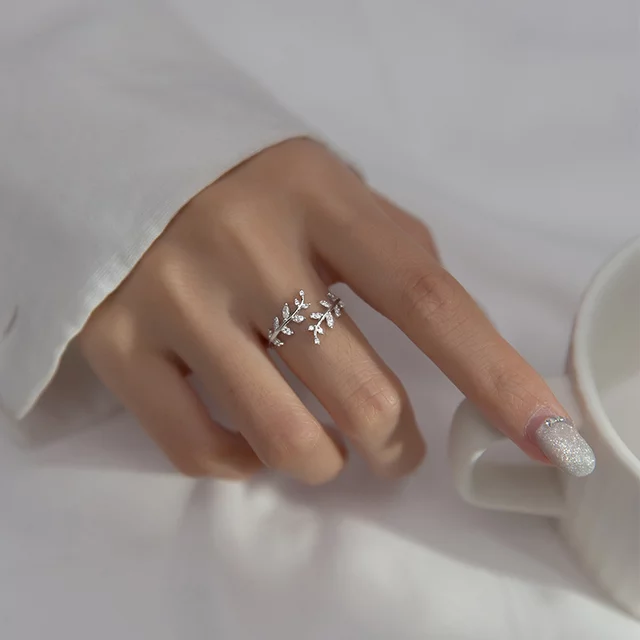 Anillo de hojas