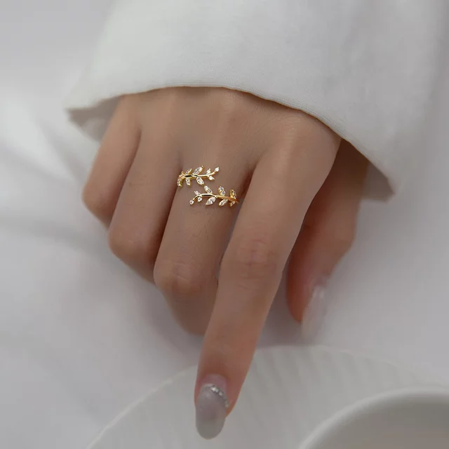 Anillo de hojas
