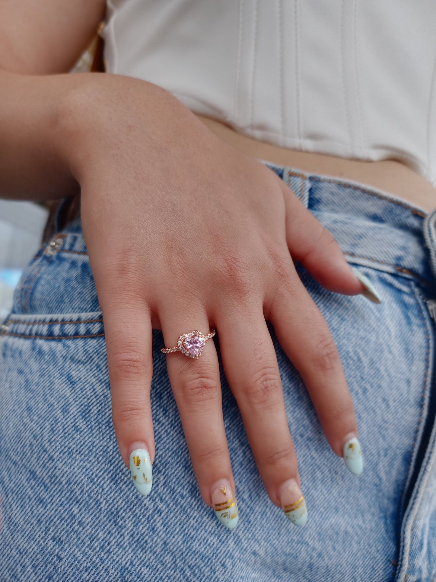 Anillo de corazón rosa